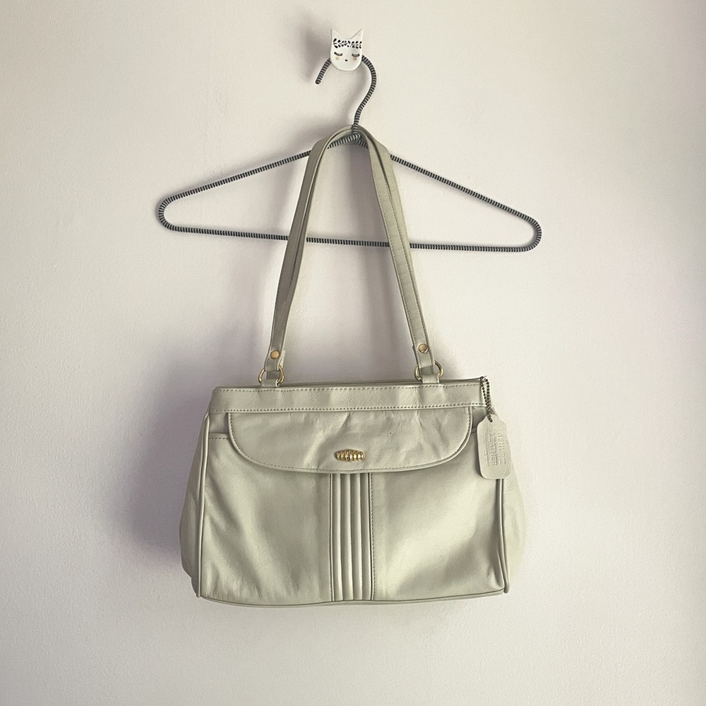 Vintage Inspired Leather Grannycore Shoulder Strap Handbag Cream One Size